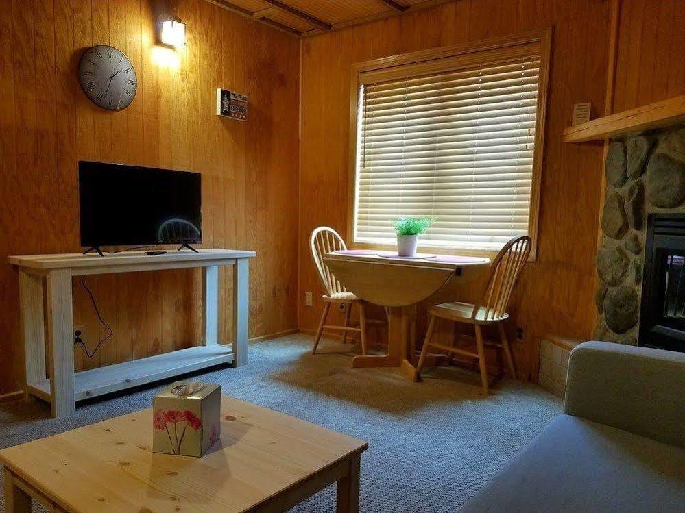 Black Forest Lodge Luaran gambar